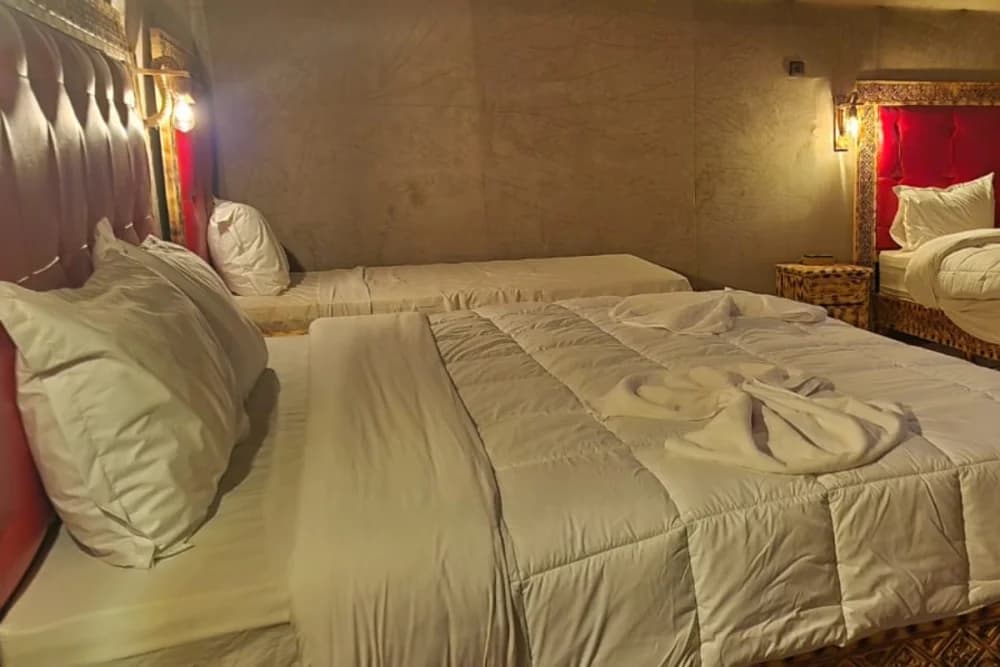 Bivouac de Luxe à Merzouga – Balade à dos de dromadaire + Dîner & Spectacle + Salle de bain privée + Sandboard gratuit - 4