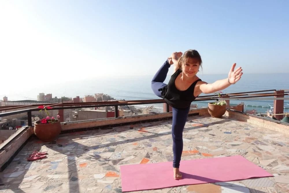 Taghazout 1-Week Group Retreat (6+ People) – 5 Surf Lesson Days + 2 Yoga Sessions + Full Meals + Accommodation - 2