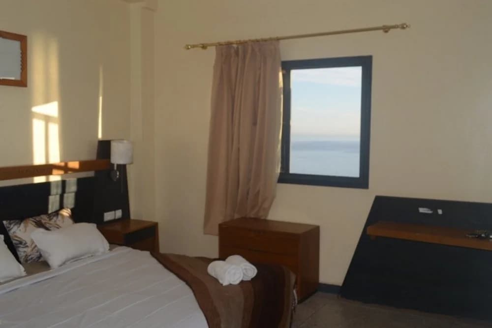 Taghazout Surf Day – Lesson + Lunch Box + Gear - 4