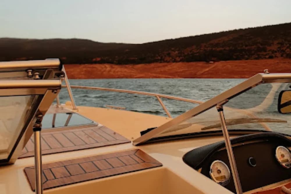 Bin El Ouidane Boat Tour – 1 Hour (Up to 12 People) + Music + Tajine on Board